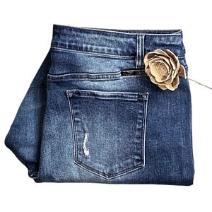 💥KanCan Distressed Stretch Jeans. Women's Plus Size: Waist 22x29 Inseam.